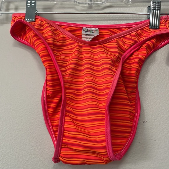 California Waves Pink and Orange bikini. Size small - Picture 4 of 6